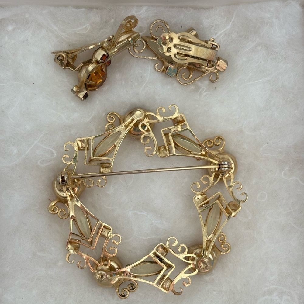 Vintage Brooch and Clip On Earrings Set Rhinestones - Picture 2 of 5